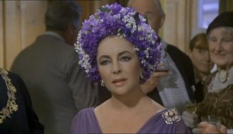 Ve Ayna Kırıldı Fotoğrafı