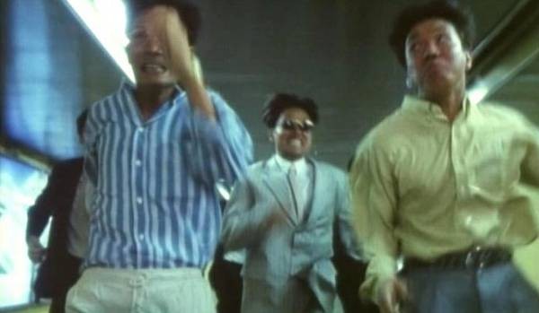 Ghostly Bus Fotoğrafı