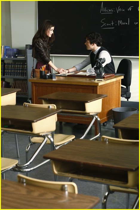 Sevimli Küçük Yalancılar Fotoğrafı