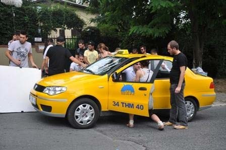 Geniş Aile Fotoğrafı