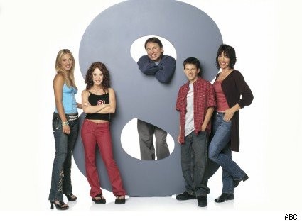 8 Simple Rules Fotoğrafı