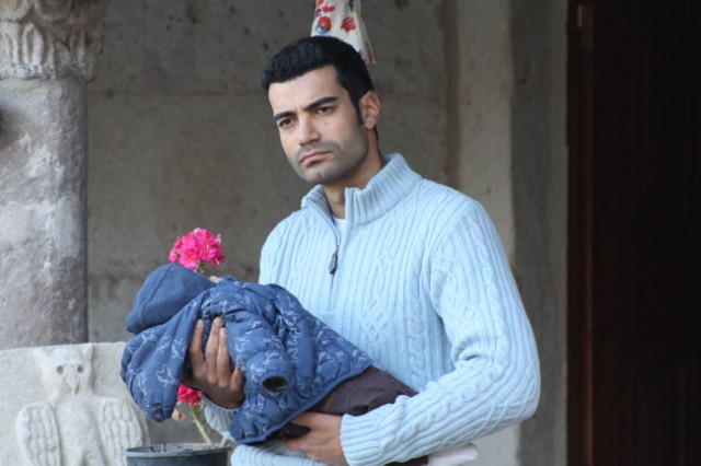 Yer Gök Aşk Fotoğrafı